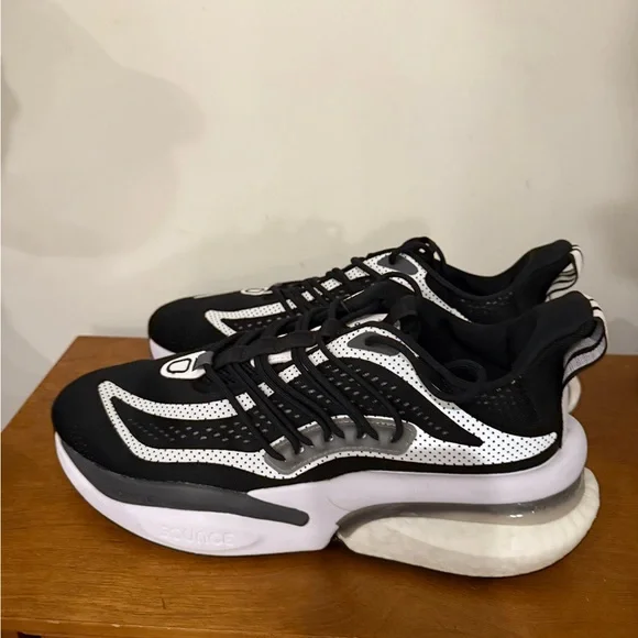 adidas AlphaBoost V1 Low Black White - HQ4517  men’s 10 - Picture 3 of 7